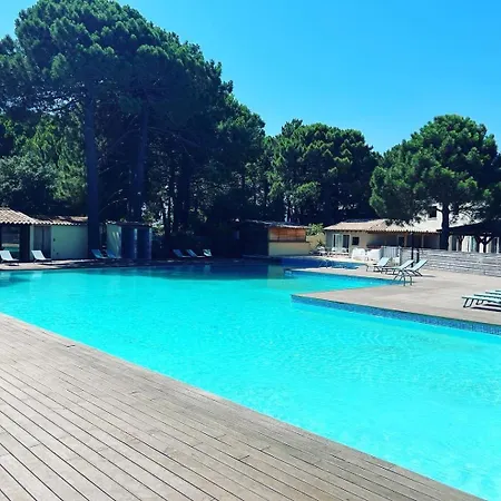 Cala Rossa By Sarai, T2 4 Personnes, Dans Hoteliere Avec Piscine アパート レクシ